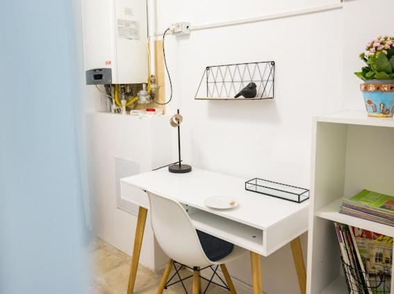 Escape Aparthotel Suceava Exteriör bild
